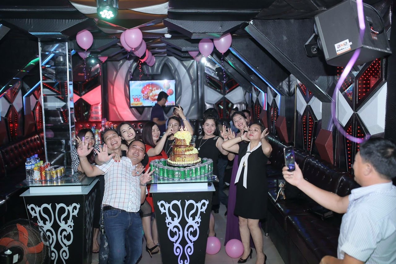 hình ảnh mở tiệc tại karaoke Thanh Hóa