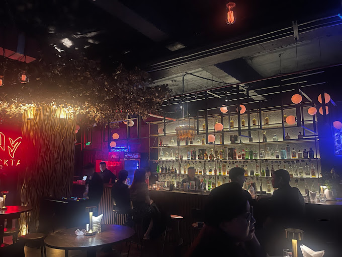 NYXX Cocktail Bar -  bar tại Vinh